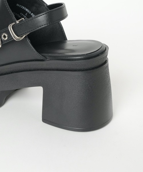 WEGO（ウィゴー）の「WEGO/ボリュームバルキーサンダル（サンダル・レディース・グレー/ブラック・MEDIUM/LARGE）」の13枚目の写真