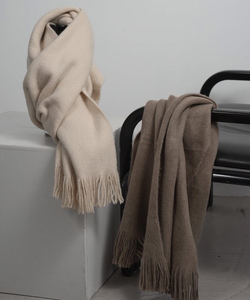 Amiur（エミレ）の「natural fringe muffler（マフラー）」 - WEAR