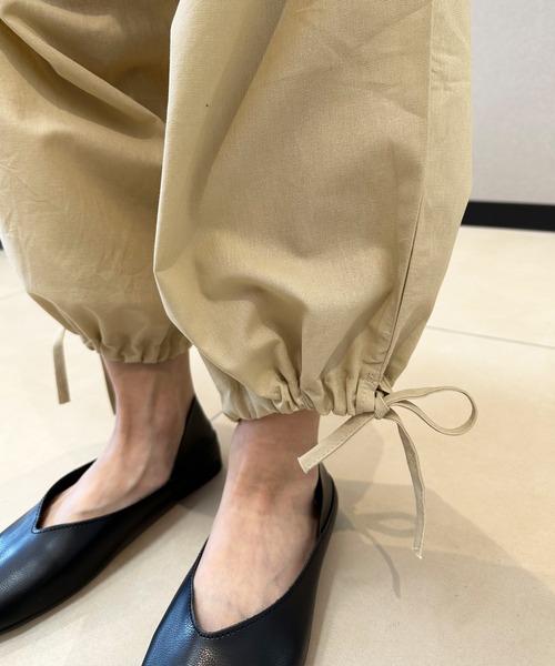 aimoha(アイモハ)の「ゆったりタック入りワイドパンツ(カーゴパンツ・レディース・ブラック/ベージュ・LARGE/MEDIUM/X-LARGE)」の21枚目の写真