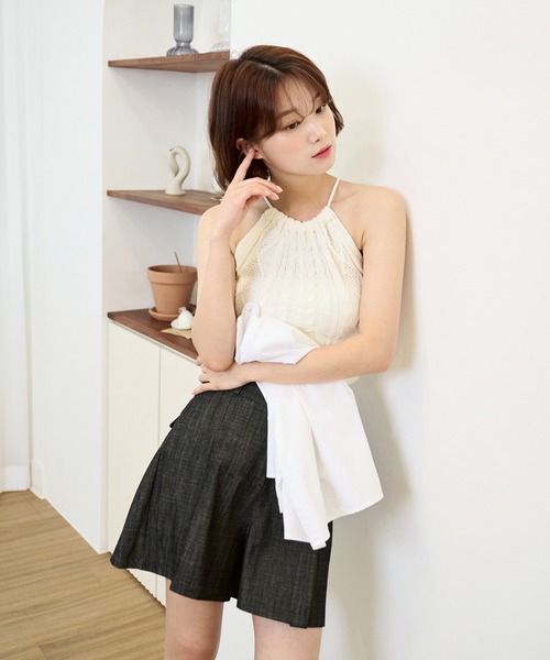 UNE MANSION(ユヌマンション)の「ホルターネックサマーニットバックオープンキャミソール(キャミソール・レディース・アイボリー/ブラック/グリーン/ベージュ・FREE)」の9枚目の写真