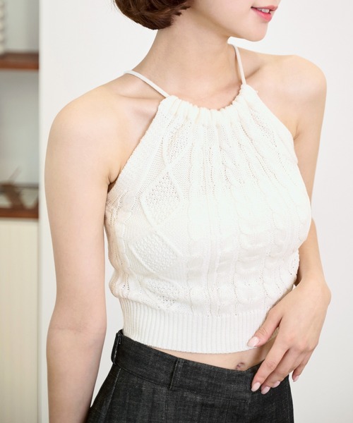 UNE MANSION(ユヌマンション)の「ホルターネックサマーニットバックオープンキャミソール(キャミソール・レディース・アイボリー/ブラック/グリーン/ベージュ・FREE)」の10枚目の写真