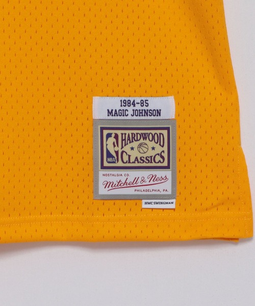 Mitchell&Ness（ミッチェル&ネス）の「Mitchell&Ness 　NBA SWINGMAN HOME JERSEY LAKERS 84 MAGIC JOHNSON（タンクトップ・メンズ・イエロー・L/XL/M）」の5枚目の写真