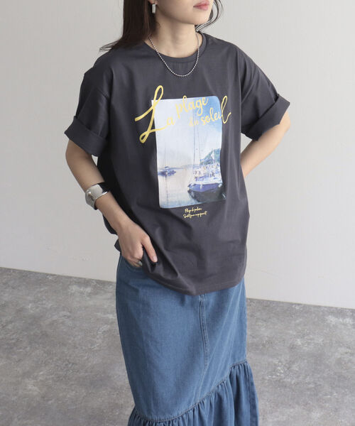fredy emue(フレディエミュ)の「シルケットPHOTO Tシャツ(Tシャツ/カットソー・レディース・オフホワイト/チャコールグレー・38)」の2枚目の写真
