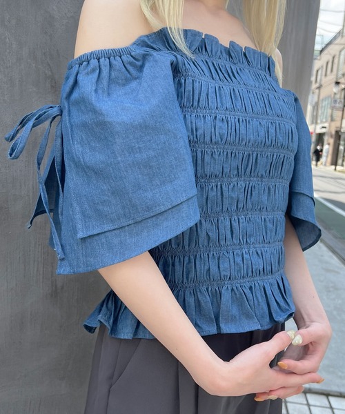 Lamoa(ラモア)の「【Lamoa】/デニムシャーリングブラウス(シャツ/ブラウス・レディース・ブルー・MEDIUM)」の3枚目の写真