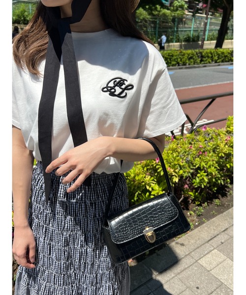 PHILLY(フィリー)の「ワンポイント刺繍Tシャツ(Tシャツ/カットソー・レディース・その他1/ブラック/オフホワイト・FREE)」の4枚目の写真