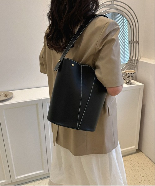 LOPASS(ロパス)の「2wayワイドショルダー バケットハンドバッグ(ハンドバッグ・レディース・ブラック/ベージュ/レッド/ブラウン・FREE)」の5枚目の写真