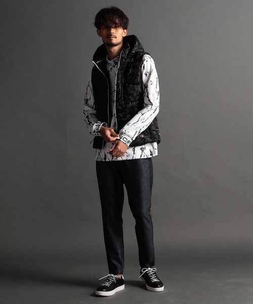 NICOLE CLUB FOR MEN（ニコルクラブフォーメン）の「【NICOLE SPORTS】ワッシャータフタ中綿ベスト（ダウンベスト・メンズ・ブラック系/グレー系/ブラック・MEDIUM/LARGE/X-LARGE）」の6枚目の写真