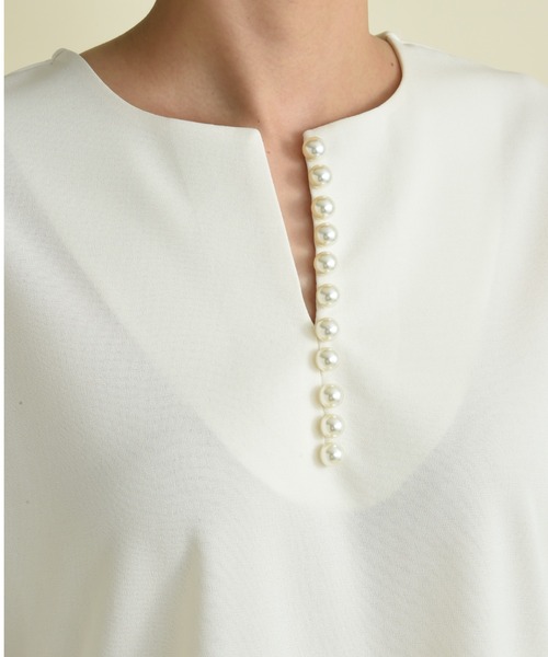 INTERPLANET(インタープラネット)の「カットジョーゼットパール付きブラウス(シャツ/ブラウス・レディース・ブラック/オフホワイト/モカ・FREE)」の6枚目の写真