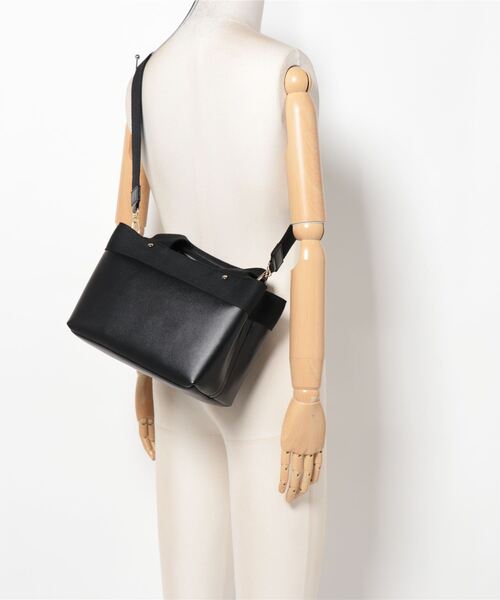 Q(キュー)の「パーテーショントート(トートバッグ・レディース・ブラック/アイボリー・ONE SIZE)」の14枚目の写真