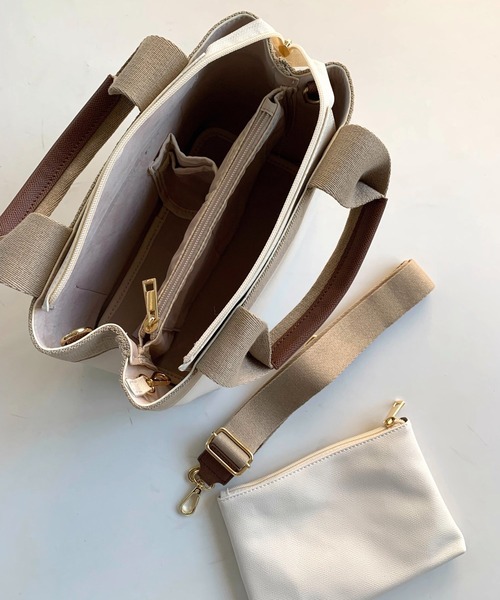 Q(キュー)の「パーテーショントート(トートバッグ・レディース・ブラック/アイボリー・ONE SIZE)」の3枚目の写真