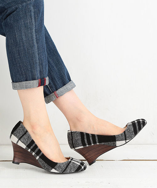 B:MING by BEAMS（ビーミングバイビームス）の「ビーミング by ビームス / ウエッジソールパンプス 2015FW（パンプス・レディース・ブラック/オリーブ/その他/ライトグレー/シルバー・23.0cm/24.0cm/23.5cm/22.5cm/24.5cm）」の5枚目の写真