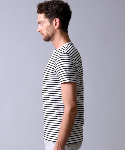 5351 POUR LES HOMMES（ゴーサンゴーイチプールオム）の「バスクボーダークルーネック（Tシャツ/カットソー・メンズ・ホワイト/ブラック/グレー・2/3）」の4枚目の写真