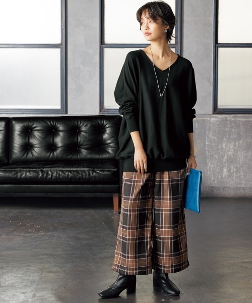 Soiunique（スワユニーク）の「綿１００％ゆったりVネックニット ［Soiunique］（ニット/セーター・レディース・杢グレー/ブラック/ダークグリーン・M/L/LL）」の8枚目の写真