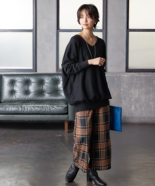 Soiunique（スワユニーク）の「綿１００％ゆったりVネックニット ［Soiunique］（ニット/セーター・レディース・杢グレー/ブラック/ダークグリーン・M/L/LL）」の4枚目の写真