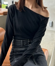 ワンショルダータイトニット