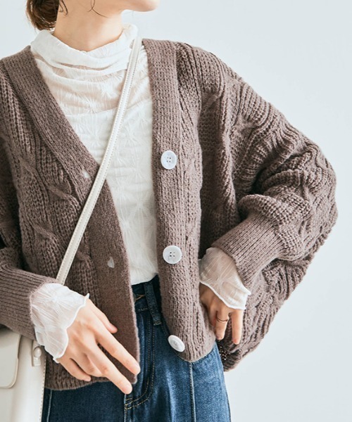 kirakiraShop(キラキラショップ)の「ウェーブ編み ケーブル ニット カーディガン(カーディガン/ボレロ・レディース・オフホワイト/ブラック/モカ・FREE)」の3枚目の写真