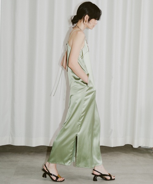 Fastener slit satin dress/ファスナースリットサテンドレス