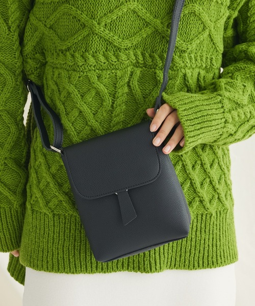 CRAFT STANDARD BOUTIQUE(クラフトスタンダードブティック)の「フラッププルショルダーバッグ(トートバッグ・レディース・ブラック/カーキ/シルバー・FREE)」の1枚目の写真