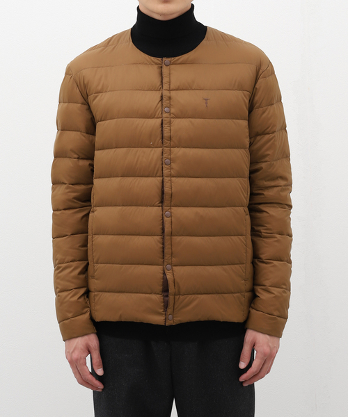 B.C STOCK(ベーセーストック)の「VERSATILE インナーダウン(ブルゾン・メンズ・ベージュ/ブラック・MEDIUM/LARGE)」の4枚目の写真