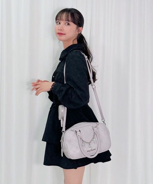 Honey Cinnamon（ハニーシナモン）の「モノグラムビジューショルダー