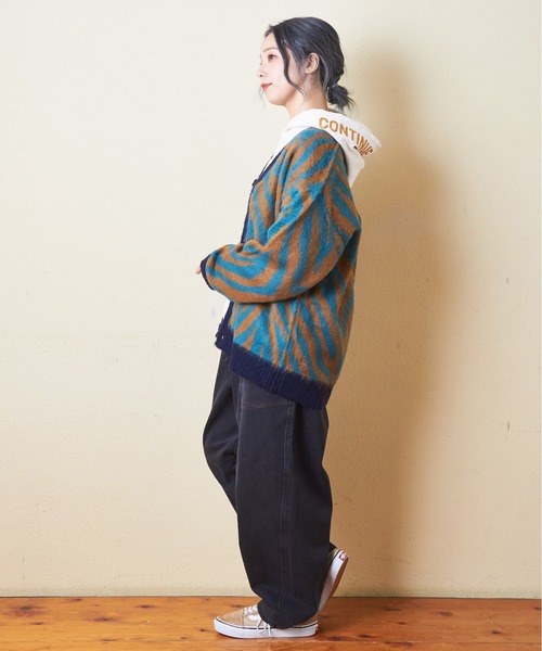 CUBE SUGAR（キューブシュガー）の「モヘアタッチジャガードゼブラ柄Vネックカーディガン（カーディガン/ボレロ・レディース・グレー/ピンク/ブルー・M）」の9枚目の写真