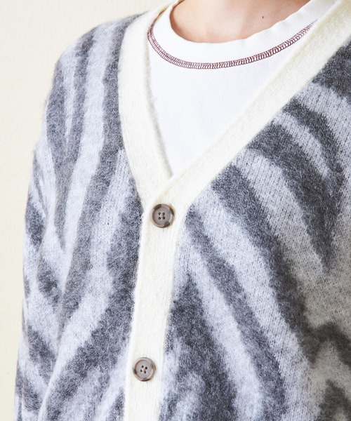 CUBE SUGAR（キューブシュガー）の「モヘアタッチジャガードゼブラ柄Vネックカーディガン（カーディガン/ボレロ・レディース・グレー/ピンク/ブルー・M）」の16枚目の写真