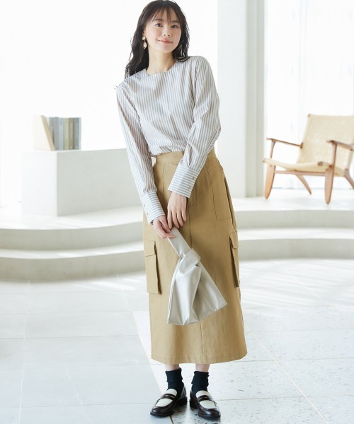 miclat（ミクラ）の「大きいサイズ　ストライプリボンタイシャツ　miclat（シャツ/ブラウス・レディース・ベージュ系1/ネイビー系・L/4L/5L/LL/3L）」の5枚目の写真