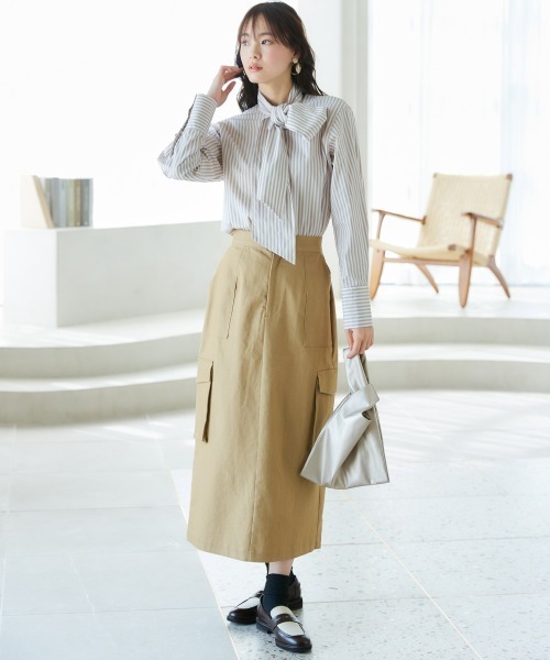 miclat（ミクラ）の「大きいサイズ　ストライプリボンタイシャツ　miclat（シャツ/ブラウス・レディース・ベージュ系1/ネイビー系・L/4L/5L/LL/3L）」の8枚目の写真