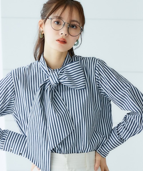 miclat（ミクラ）の「大きいサイズ　ストライプリボンタイシャツ　miclat（シャツ/ブラウス・レディース・ベージュ系1/ネイビー系・L/4L/5L/LL/3L）」の14枚目の写真