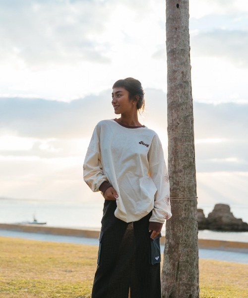 ROXY（ロキシー）の「FEEL FREE/ロキシーフラワープリント