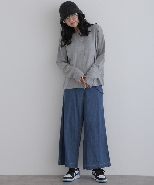ElegChic(エレグシック)の「ボタンクルーネックカーディガン(カーディガン/ボレロ・レディース・ブラック/杢グレー/バーガンディー/カーキ/チャコールグレー・XL/4L/M)」の3枚目の写真