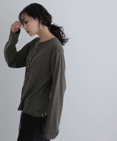 ElegChic(エレグシック)の「ボタンクルーネックカーディガン(カーディガン/ボレロ・レディース・ブラック/杢グレー/バーガンディー/カーキ/チャコールグレー・XL/4L/M)」の1枚目の写真