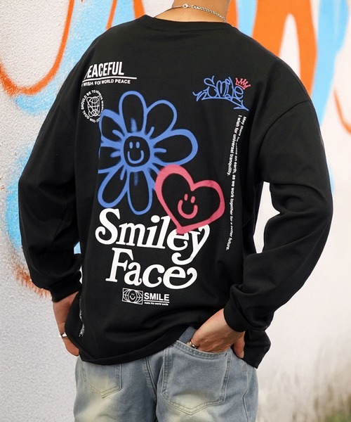 SMILEY FACE(スマイリーフェイス)の「【GROOVY STORE】SMILEY FACE オーバーサイズ プリントロングスリーブTシャツ(Tシャツ/カットソー・メンズ・ブラック/ホワイト系その他2/ホワイト/ブラック系その他2/ネイビー/ミント/ラベンダー/ライトブラック/インディゴブルー/杢グレー/ブラック系その他3/ホワイト系その他3・L/LL/M)」の8枚目の写真