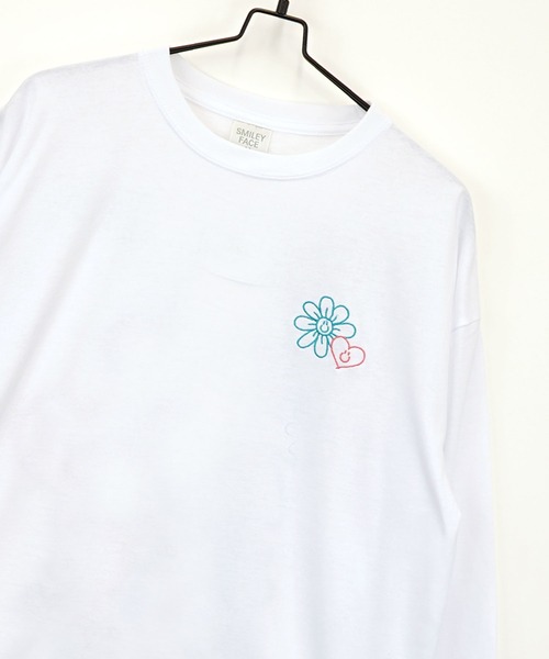 SMILEY FACE(スマイリーフェイス)の「【GROOVY STORE】SMILEY FACE オーバーサイズ プリントロングスリーブTシャツ(Tシャツ/カットソー・メンズ・ブラック/ホワイト系その他2/ホワイト/ブラック系その他2/ネイビー/ミント/ラベンダー/ライトブラック/インディゴブルー/杢グレー/ブラック系その他3/ホワイト系その他3・L/LL/M)」の14枚目の写真