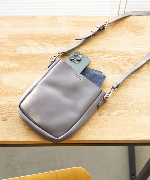 GLOBAL WORK（グローバルワーク）の「撥水ジャストポケットショルダーバッグ/996573（ショルダーバッグ・メンズ・ブラウン/チャコールグレー/オフホワイト/その他/ブラック・FREE）」の8枚目の写真