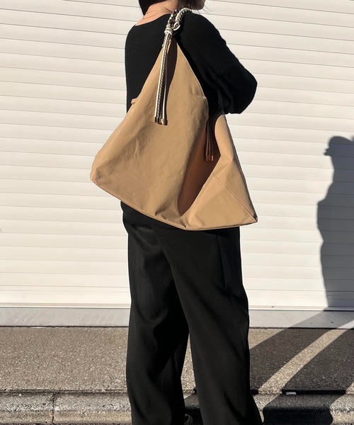 LE VERNIS（ル・ベルニ）の「LE VERNIS(ル・ベルニ) 《撥水》Paracord one handle tote（トートバッグ・レディース・アイボリー/グレー/カーキ/ブラック/ブルー/ベージュ/クリーム・FREE）」の20枚目の写真