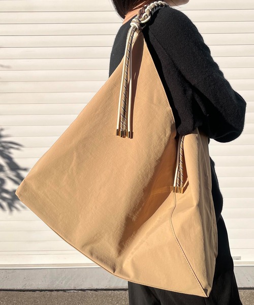LE VERNIS（ル・ベルニ）の「LE VERNIS(ル・ベルニ) 《撥水》Paracord one handle tote（トートバッグ・レディース・アイボリー/グレー/カーキ/ブラック/ブルー/ベージュ/クリーム・FREE）」の15枚目の写真