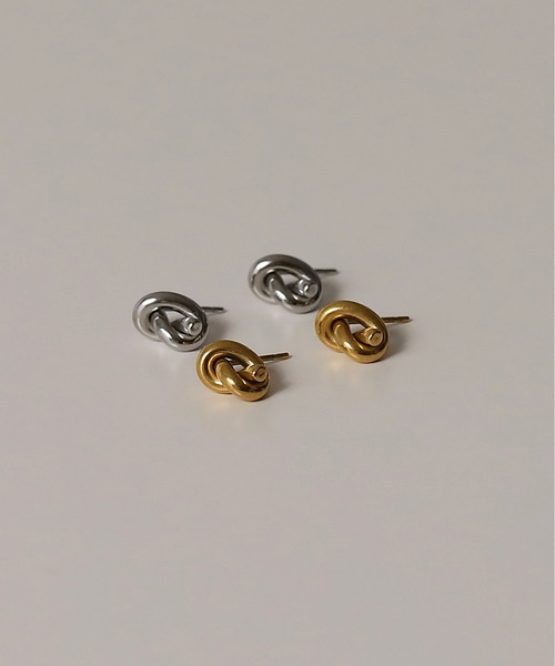 金属アレルギー対応 ノットデザインピアス サージカルステンレス