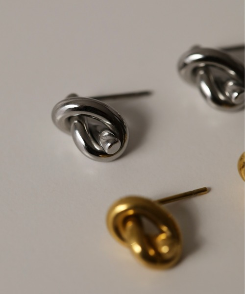 金属アレルギー対応 ノットデザインピアス サージカルステンレス