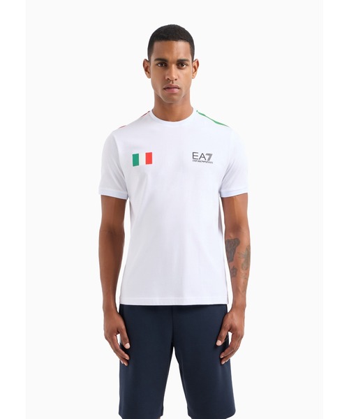 EMPORIO ARMANI EA7（エンポリオアルマーニイーエーセブン）の「【エンポリオ アルマーニ EA7】Graphic Series クルーネックTシャツ コットン フラッグ（Tシャツ/カットソー・メンズ・ホワイト系その他2・LARGE/MEDIUM/SMALL/X-LARGE/X-SMALL）」の3枚目の写真