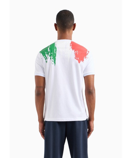 EMPORIO ARMANI EA7（エンポリオアルマーニイーエーセブン）の「【エンポリオ アルマーニ EA7】Graphic Series クルーネックTシャツ コットン フラッグ（Tシャツ/カットソー・メンズ・ホワイト系その他2・LARGE/MEDIUM/SMALL/X-LARGE/X-SMALL）」の4枚目の写真