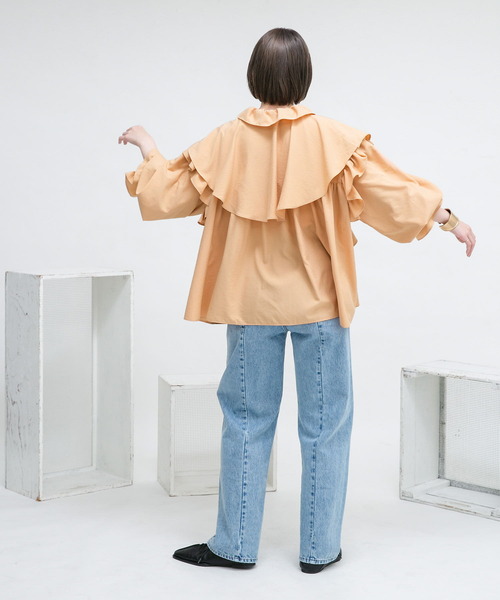 KBF（ケイビーエフ）の「ワイドフリルカラーブラウス（シャツ/ブラウス・レディース・アイボリー/ブルー系その他/オレンジ系その他・ONE）」の19枚目の写真