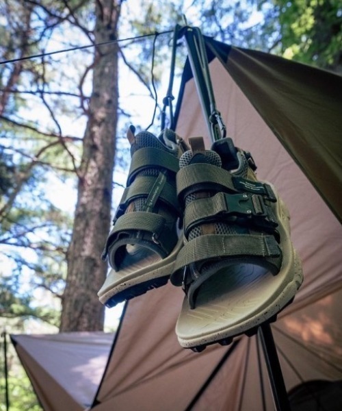 FlowerMOUNTAIN（フラワーマウンテン）の「FlowerMOUNTAIN/フラワーマウンテン/SPEC 9（サンダル・メンズ・ブラック/モスグリーン・38/39/43/42）」の2枚目の写真