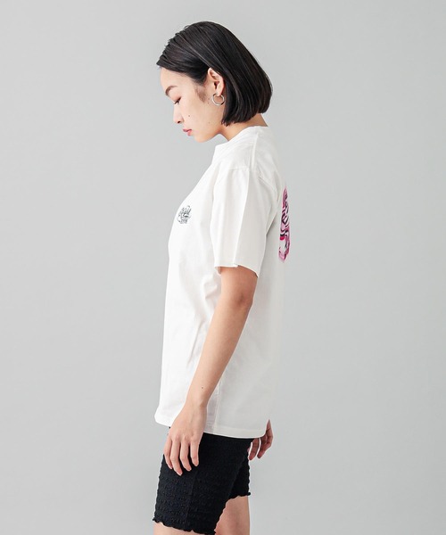 X-girl（エックスガール）の「AIRBRUSH LOGO S/S TEE（Tシャツ/カットソー・レディース・ブラック/ライトピンク/ホワイト・S/M/L/XL）」の6枚目の写真
