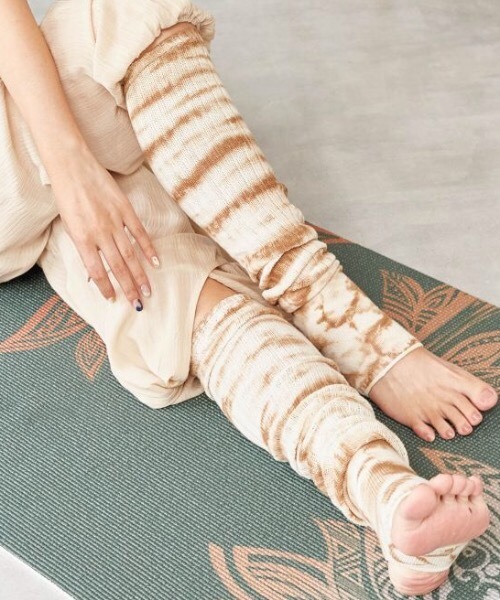 チャイハネ（チャイハネ）の「【チャイハネ】タイダイレッグウォーマー（レッグウォーマー・レディース・ブラック/ベージュ/ライム/ブルー/グリーン・FREE）」の3枚目の写真