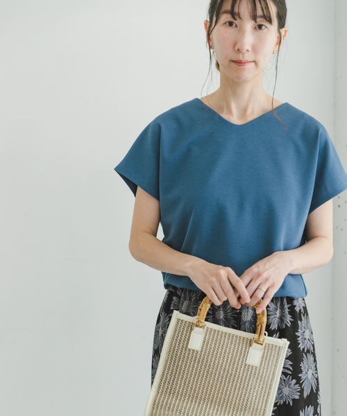 ITEMS URBANRESEARCH（アイテムズ アーバンリサーチ）の「カットミラノフレンチプルオーバー（Tシャツ/カットソー・レディース・ブラウン系その他/ブルー系その他/ホワイト系その他/オフホワイト/チャコールグレー・FREE）」の9枚目の写真