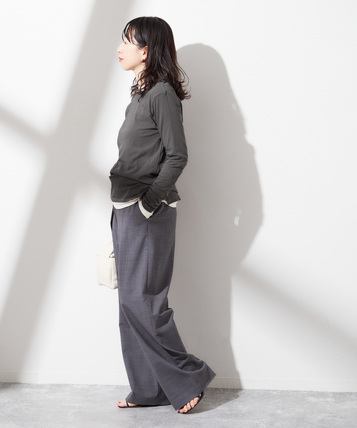 journal standard L'essage(ジャーナルスタンダードレサージュ)の「レイヤードシースルー プルオーバー(2枚セット)(Tシャツ/カットソー・レディース・ホワイト系その他/チャコールグレー/ベージュ・FREE)」の22枚目の写真