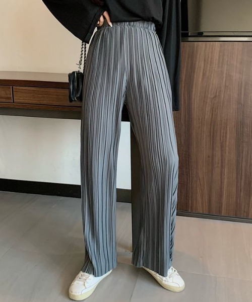 GEMEDA(ジェメダ)の「ウエストゴム プリーツストレートパンツ(その他パンツ・レディース・ブラック/ダークグレー・M)」の10枚目の写真