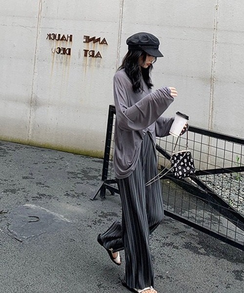 GEMEDA(ジェメダ)の「ウエストゴム プリーツストレートパンツ(その他パンツ・レディース・ブラック/ダークグレー・M)」の15枚目の写真