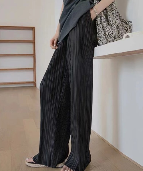 GEMEDA(ジェメダ)の「ウエストゴム プリーツストレートパンツ(その他パンツ・レディース・ブラック/ダークグレー・M)」の20枚目の写真